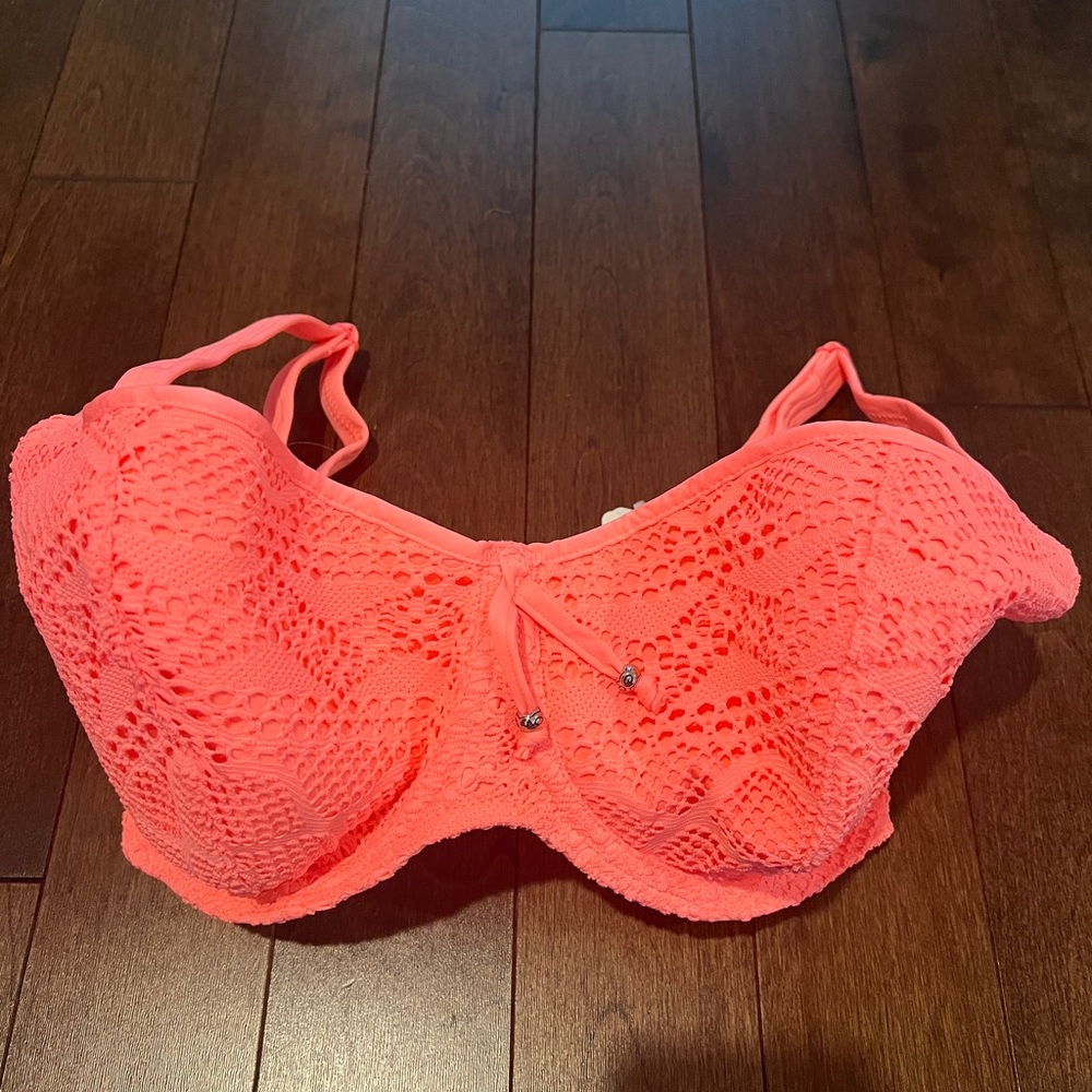 NWT freya pink sweetheart top 30gg or 30J